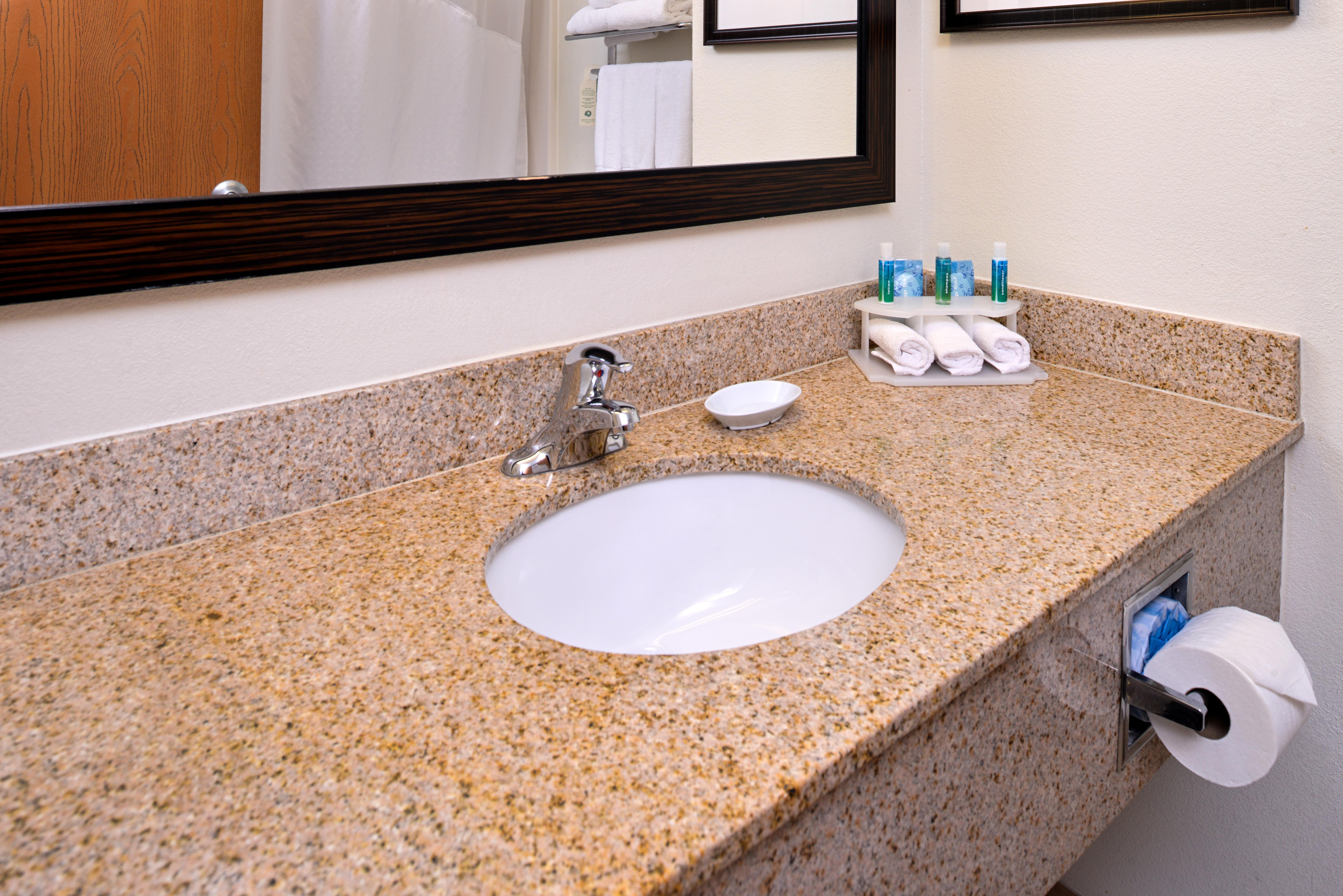 Holiday Inn Express Hotel & Suites Lancaster-Lititz By Ihg Exterior photo
