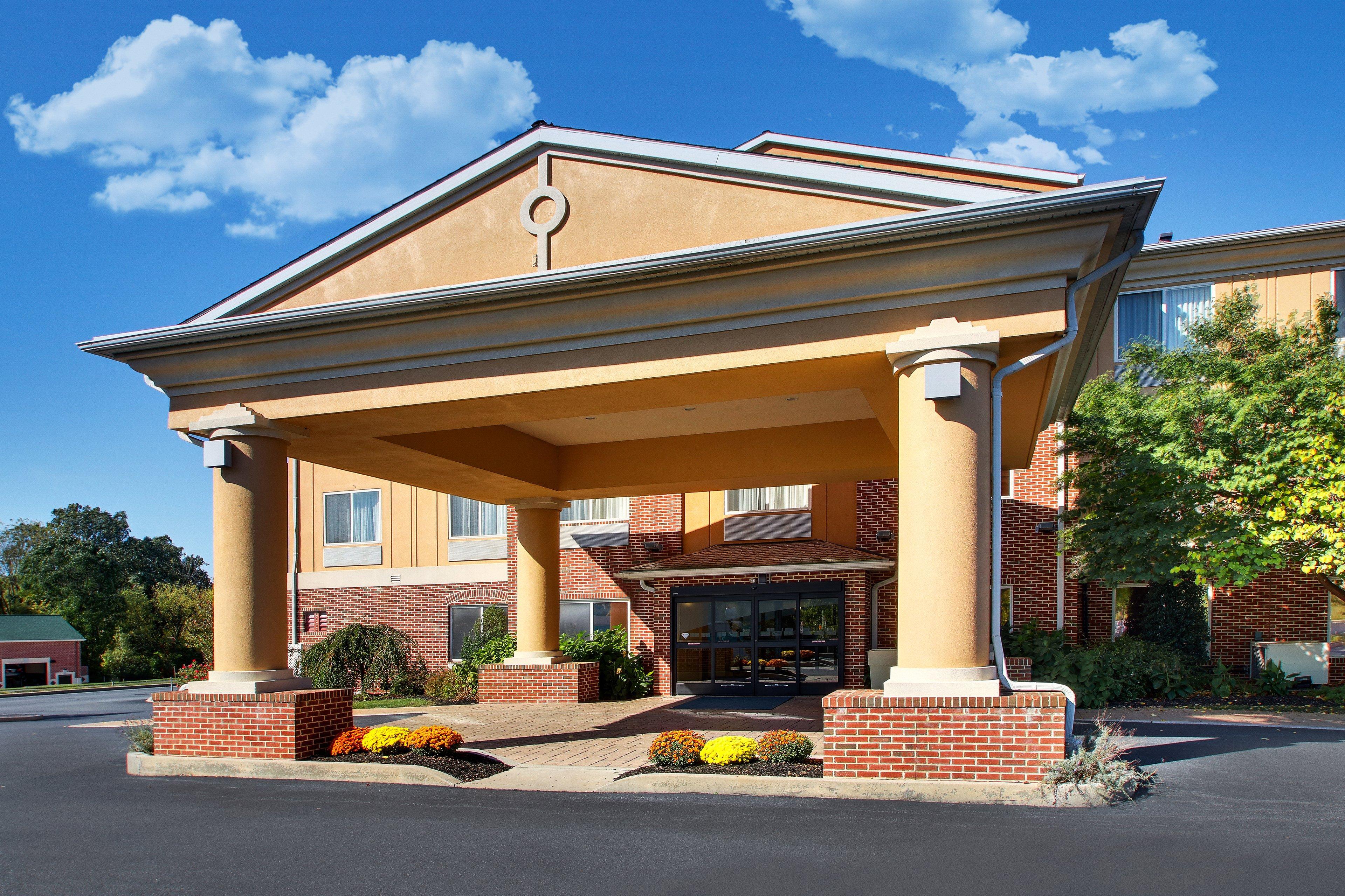Holiday Inn Express Hotel & Suites Lancaster-Lititz By Ihg Exterior photo