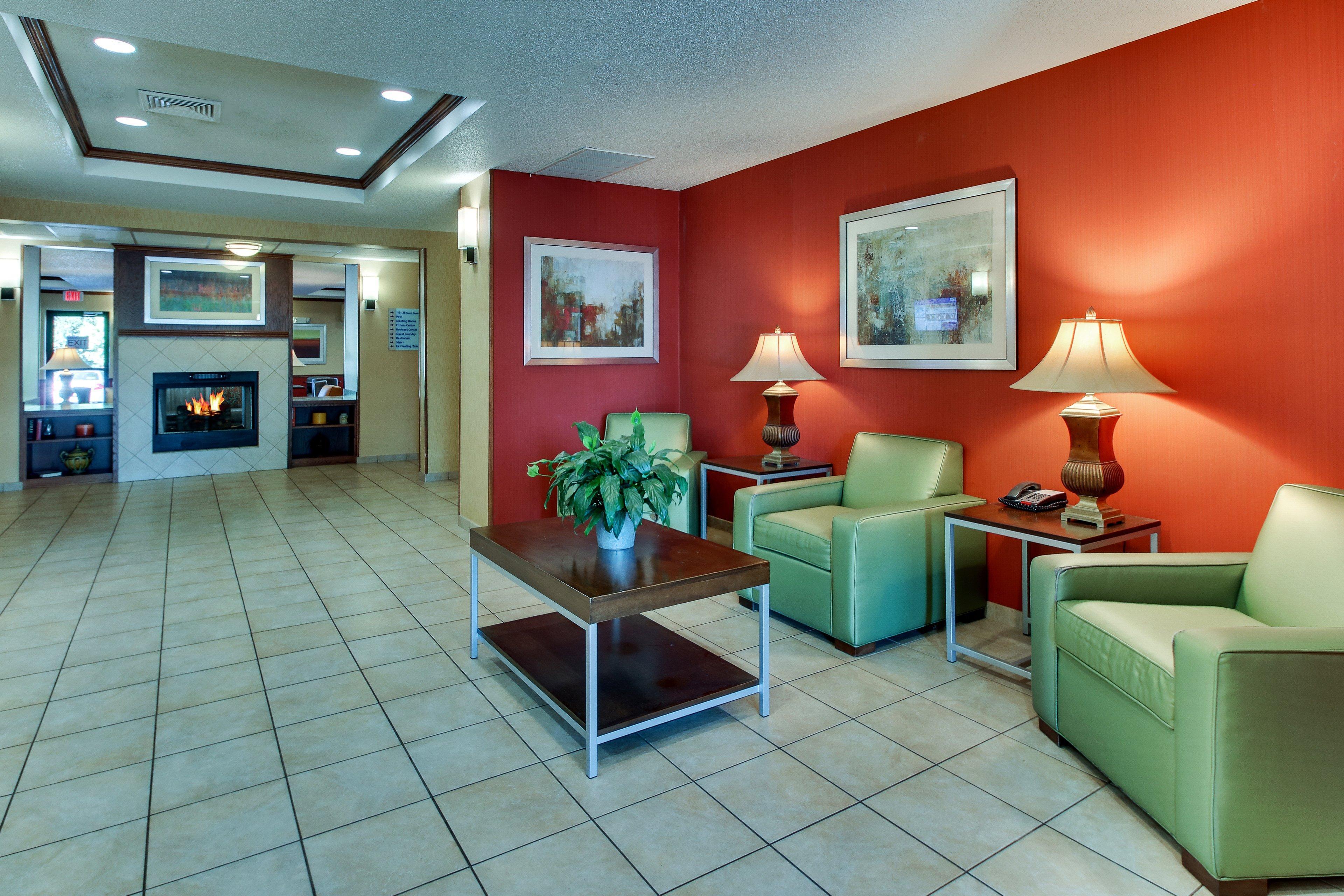 Holiday Inn Express Hotel & Suites Lancaster-Lititz By Ihg Exterior photo