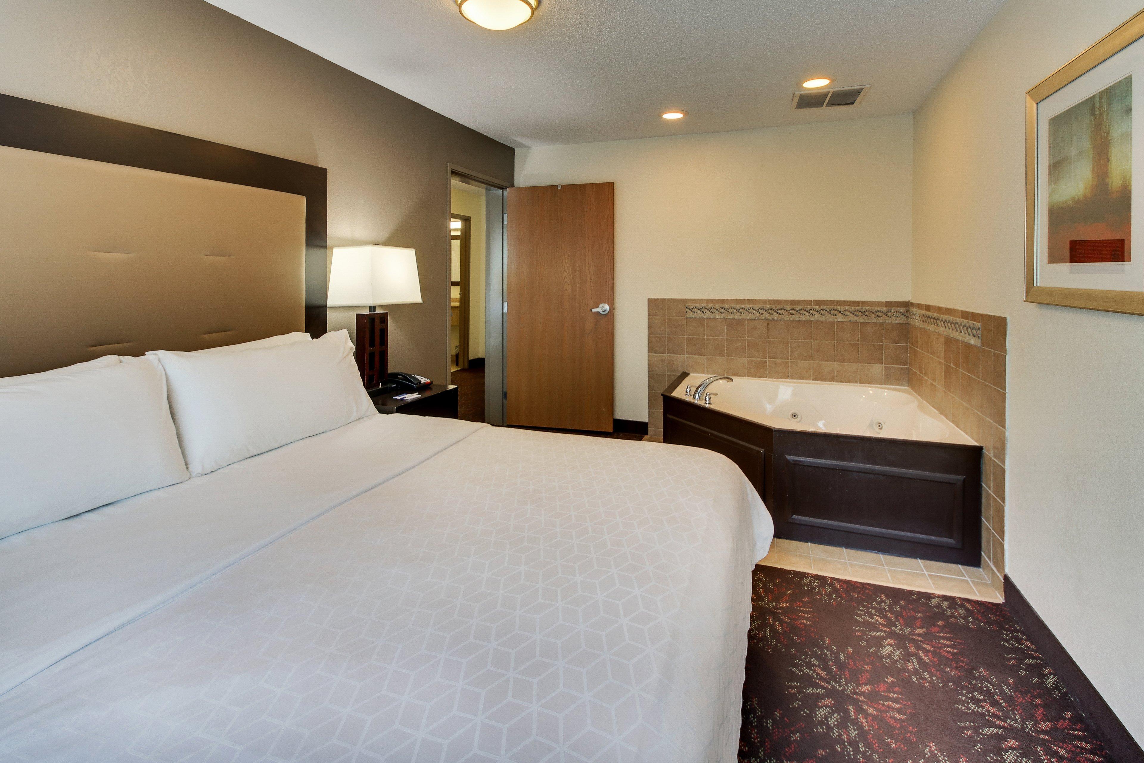 Holiday Inn Express Hotel & Suites Lancaster-Lititz By Ihg Exterior photo