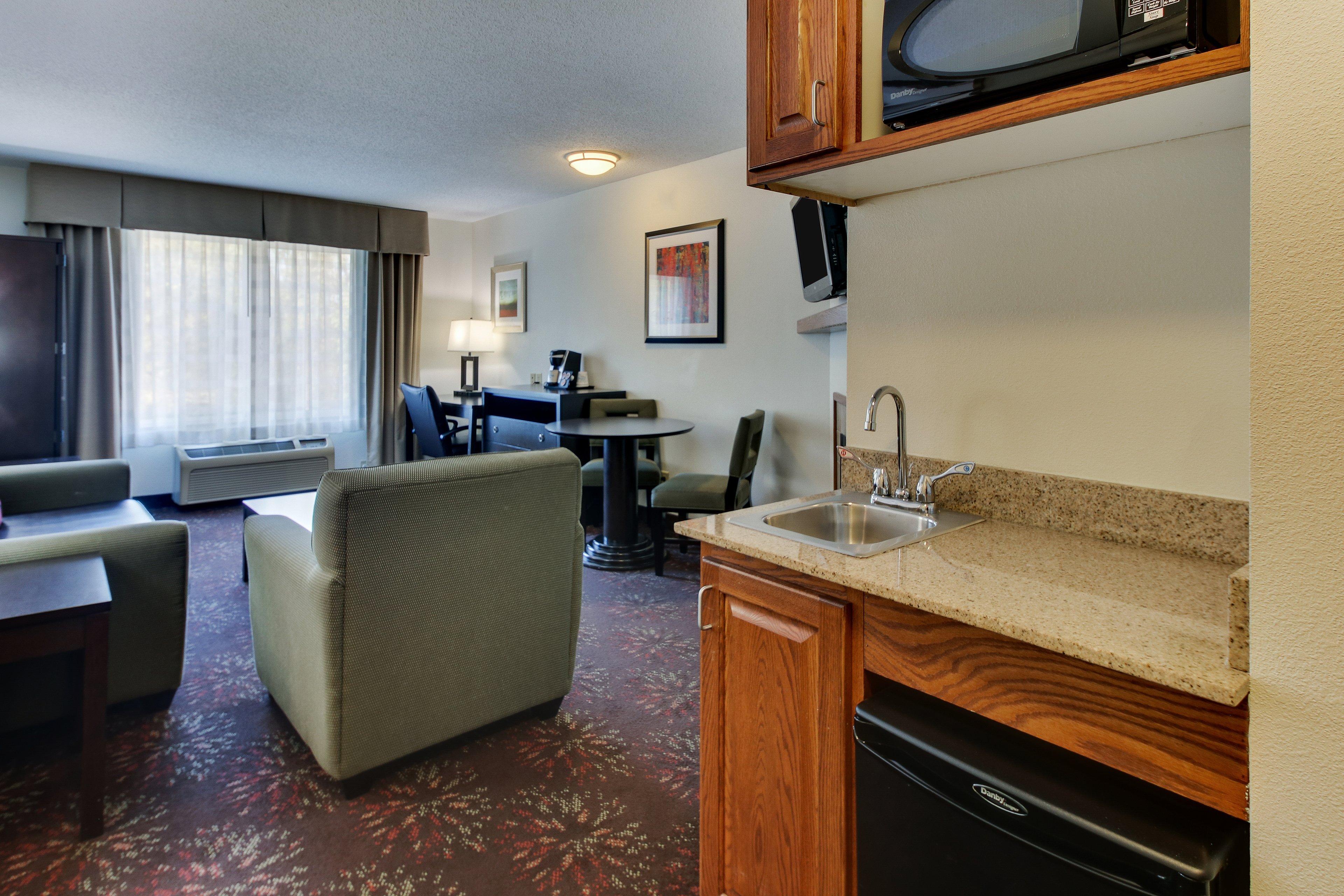 Holiday Inn Express Hotel & Suites Lancaster-Lititz By Ihg Exterior photo