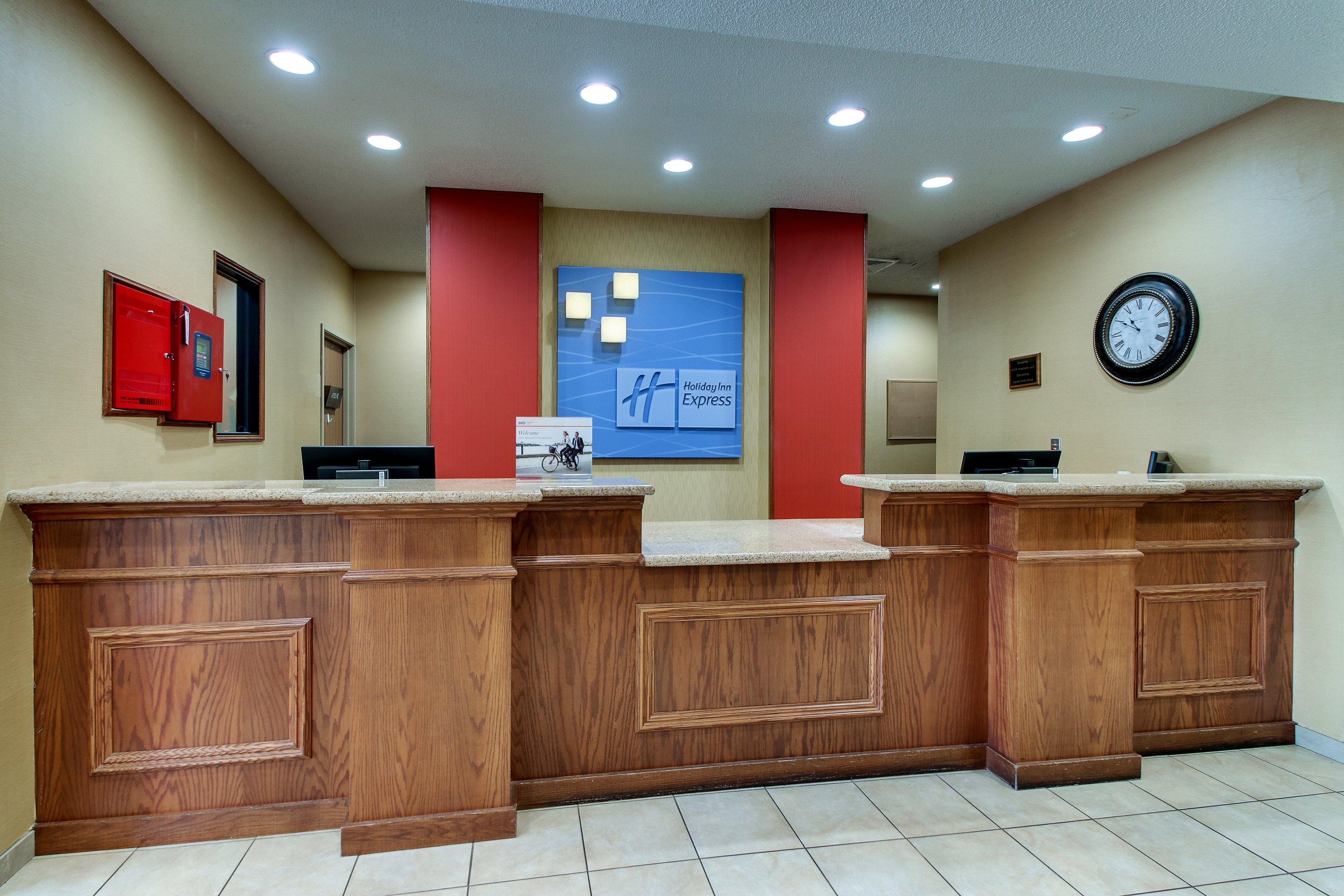 Holiday Inn Express Hotel & Suites Lancaster-Lititz By Ihg Exterior photo