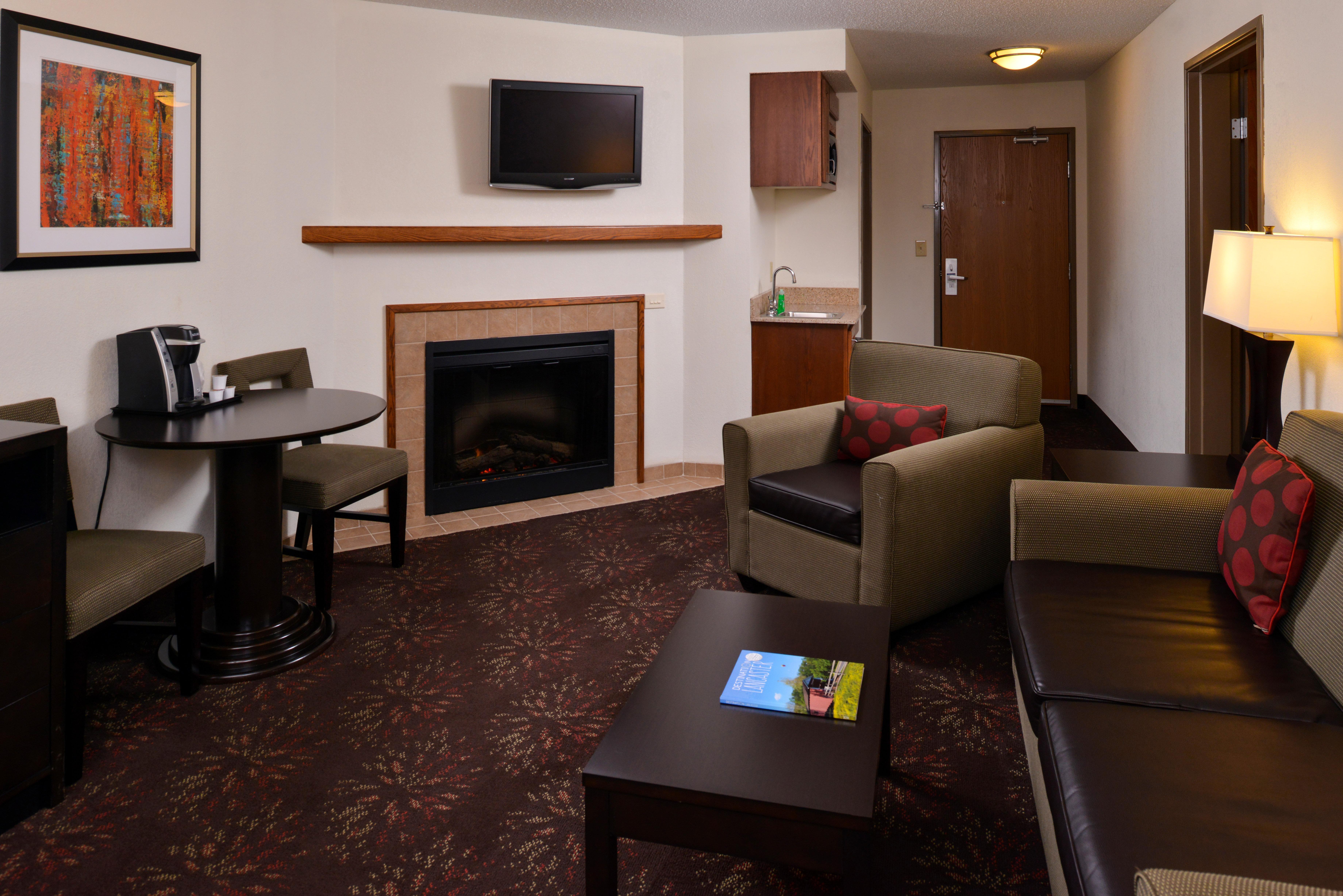 Holiday Inn Express Hotel & Suites Lancaster-Lititz By Ihg Exterior photo