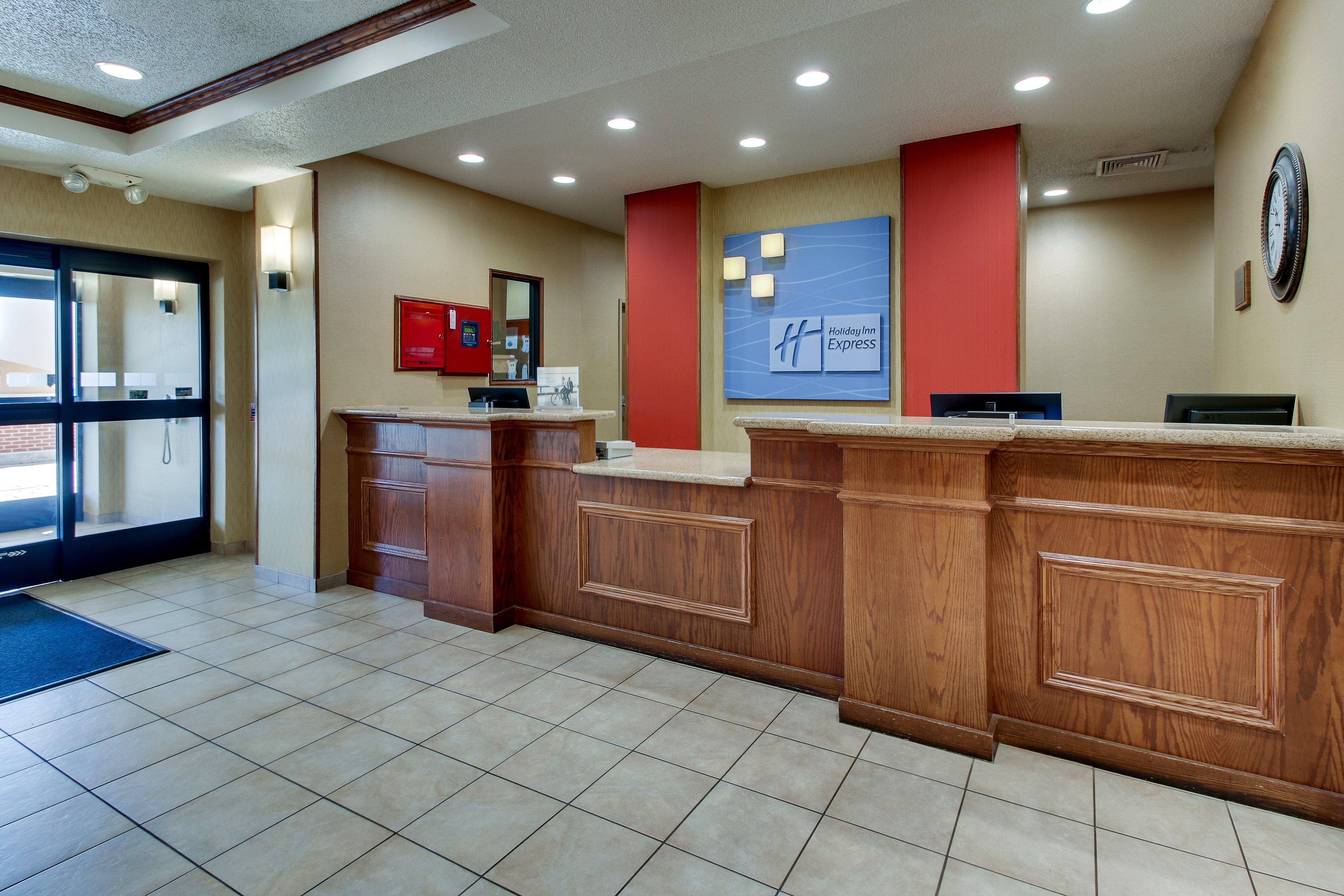 Holiday Inn Express Hotel & Suites Lancaster-Lititz By Ihg Exterior photo