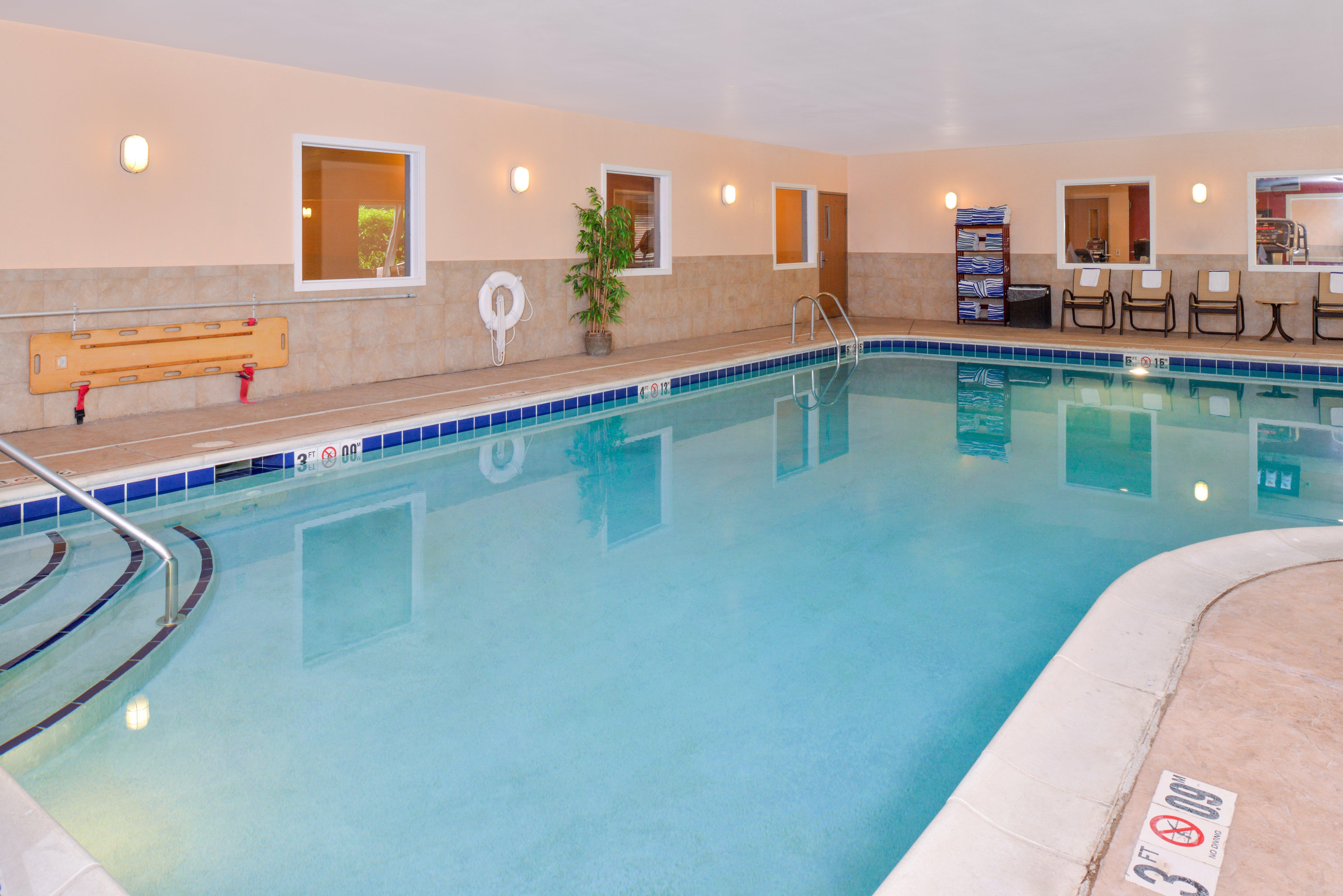 Holiday Inn Express Hotel & Suites Lancaster-Lititz By Ihg Exterior photo
